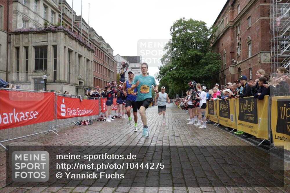 13.09.2026 - Kiel Lauf Yannick Fuchs http://msf.ph/oto/10444275 13.09.2026 12:12:11 Ziel 3730, 8209, 8609, 8993, 11504, 4347 meine-sportfotos.de