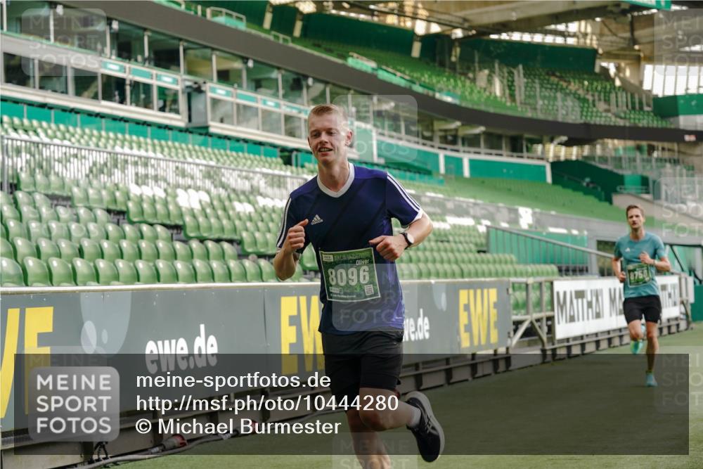 13.09.2026 - 21. swb-Marathon Bremen Michael Burmester http://msf.ph/oto/10444280 13.09.2026 12:45:08 Laufen im Stadion 280, 339, 474, 493, 508, 623, 678, 681, 715, 788, 969, 1017, 1264, 1277, 1301, 1335, 1372, 1498, 1696, 1770, 1863, 1937, 1975, 2020, 2084, 2098, 3092, 3271, 3609, 4110, 4118, 4157, 4328, 4739, 4904, 5092, 5143, 5369, 5776, 5996, 6918, 6973, 7015, 7206, 7265, 7336, 7478, 7715, 8028, 8054, 8096, 8756, 8936, 9070, 9129, 9137, 9273, 9306, 9583, 9642, 13063, 13168, 13237, 126, 371, 603, 640, 650, 671, 735, 744, 912, 957, 1136, 1411, 1667, 1822, 1850 meine-sportfotos.de