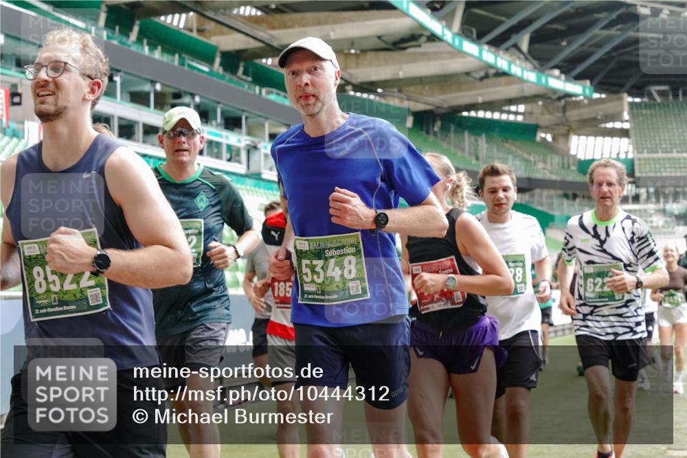 13.09.2026 - 21. swb-Marathon Bremen Michael Burmester http://msf.ph/oto/10444312 13.09.2026 13:07:42 Laufen im Stadion 132, 156, 303, 310, 372, 489, 551, 607, 682, 716, 800, 808, 809, 831, 834, 846, 884, 911, 922, 1083, 1173, 1189, 1205, 1210, 1285, 1289, 1322, 1364, 1365, 1369, 1387, 1395, 1437, 1532, 1545, 1559, 1574, 1600, 1688, 1823, 1831, 1841, 1848, 1854, 1871, 1899, 1909, 1926, 1938, 2003, 2041, 2070, 2090, 2215, 2219, 2229, 2275, 2283, 2318, 2356, 2366, 2405, 2440, 2492, 2565, 2611, 2635, 2699, 2707, 2721, 2727, 2731, 2755, 2782, 2802, 2818, 2831, 2866, 2902, 2911, 2949, 2960 meine-sportfotos.de