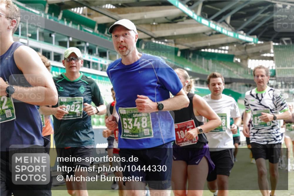 13.09.2026 - 21. swb-Marathon Bremen Michael Burmester http://msf.ph/oto/10444330 13.09.2026 13:07:42 Laufen im Stadion 132, 156, 303, 310, 372, 489, 551, 607, 682, 716, 800, 808, 809, 831, 834, 846, 884, 911, 922, 1083, 1173, 1189, 1205, 1210, 1285, 1289, 1322, 1364, 1365, 1369, 1387, 1395, 1437, 1532, 1545, 1559, 1574, 1600, 1688, 1823, 1831, 1841, 1848, 1854, 1871, 1899, 1909, 1926, 1938, 2003, 2041, 2070, 2090, 2215, 2219, 2229, 2275, 2283, 2318, 2356, 2366, 2405, 2440, 2492, 2565, 2611, 2635, 2699, 2707, 2721, 2727, 2731, 2755, 2782, 2802, 2818, 2831, 2866, 2902, 2911, 2949, 2960 meine-sportfotos.de