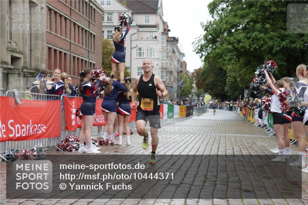 13.09.2026 - Kiel Lauf Yannick Fuchs http://msf.ph/oto/10444371 13.09.2026 12:12:16 Ziel 3730, 8209, 8609, 8993, 11504 meine-sportfotos.de