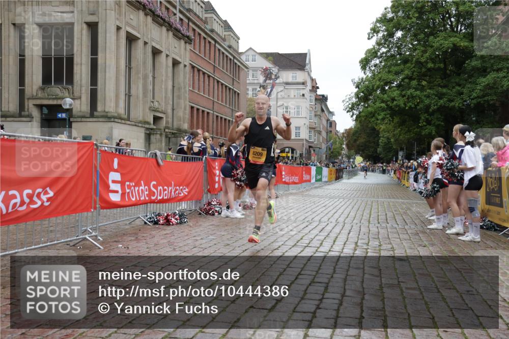 13.09.2026 - Kiel Lauf Yannick Fuchs http://msf.ph/oto/10444386 13.09.2026 12:12:16 Ziel 3730, 8209, 8609, 8993, 11504 meine-sportfotos.de