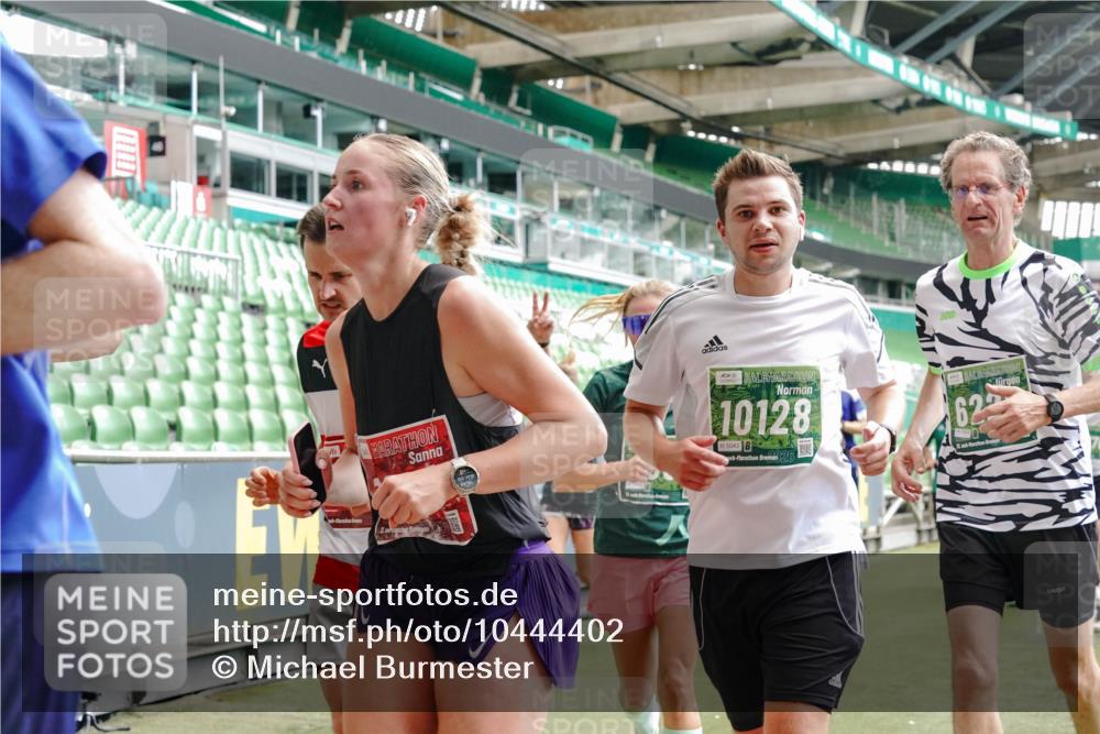 13.09.2026 - 21. swb-Marathon Bremen Michael Burmester http://msf.ph/oto/10444402 13.09.2026 13:07:43 Laufen im Stadion 132, 156, 303, 310, 372, 489, 551, 607, 682, 716, 800, 808, 809, 831, 834, 846, 884, 911, 922, 1083, 1173, 1189, 1205, 1210, 1285, 1289, 1322, 1364, 1365, 1369, 1387, 1395, 1437, 1532, 1545, 1559, 1574, 1600, 1688, 1823, 1831, 1841, 1848, 1854, 1871, 1899, 1909, 1926, 1938, 2003, 2041, 2070, 2090, 2215, 2219, 2229, 2275, 2283, 2318, 2356, 2366, 2405, 2440, 2492, 2565, 2611, 2635, 2699, 2707, 2721, 2727, 2731, 2755, 2782, 2802, 2818, 2831, 2866, 2902, 2911, 2949, 2960 meine-sportfotos.de