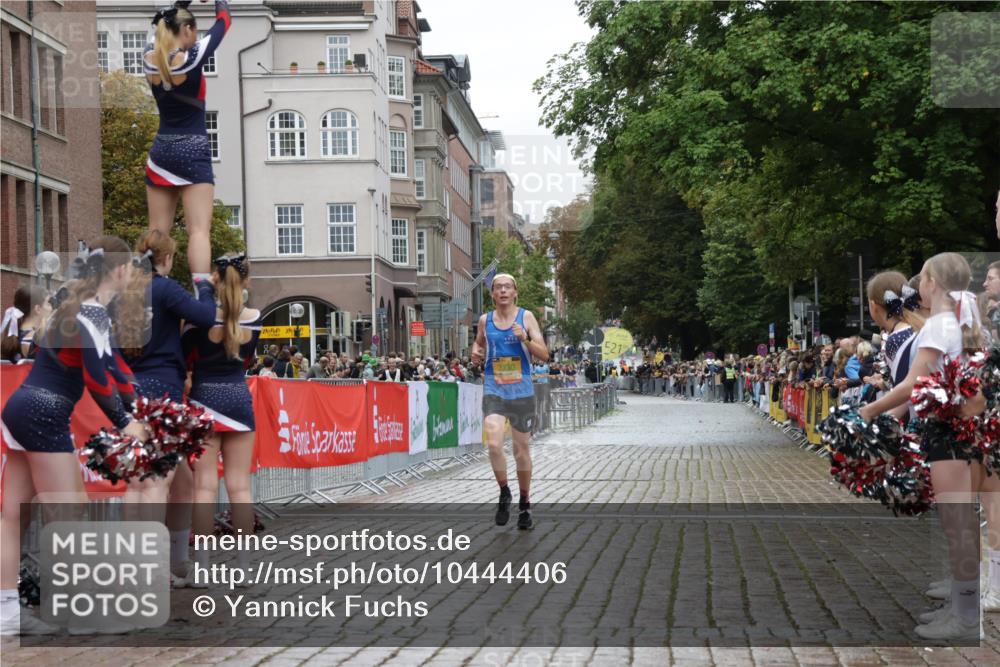 13.09.2026 - Kiel Lauf Yannick Fuchs http://msf.ph/oto/10444406 13.09.2026 12:12:27 Ziel 3730, 9390, 8209, 8609, 8993, 11504 meine-sportfotos.de