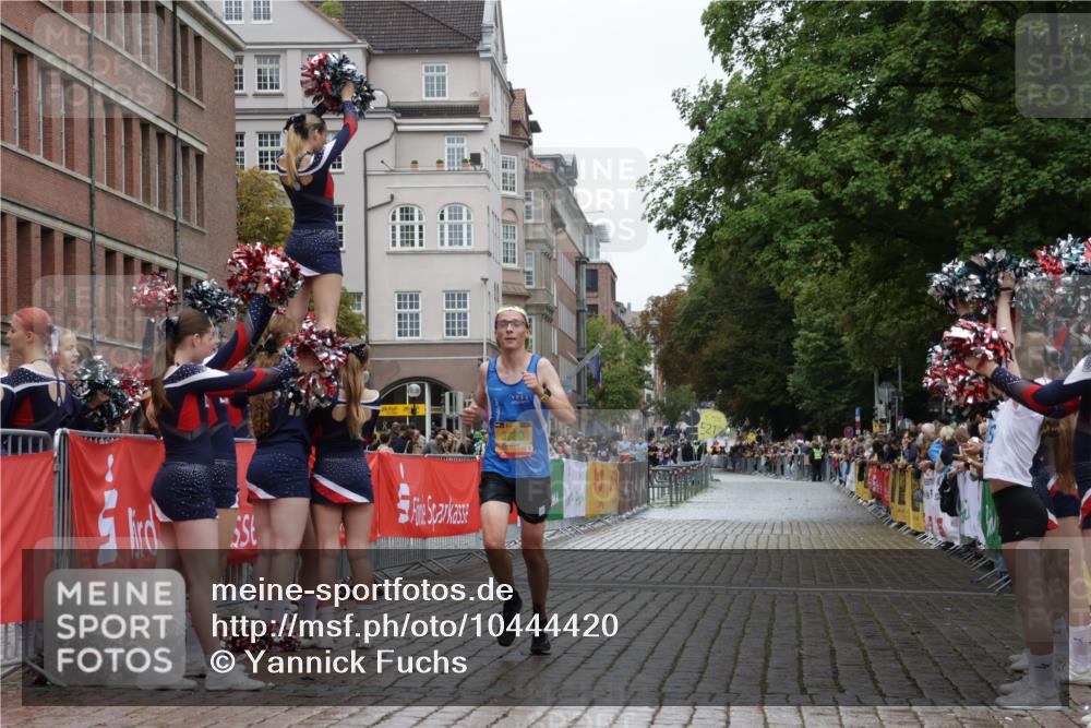 13.09.2026 - Kiel Lauf Yannick Fuchs http://msf.ph/oto/10444420 13.09.2026 12:12:28 Ziel 3730, 9390, 8209, 8993, 11504 meine-sportfotos.de