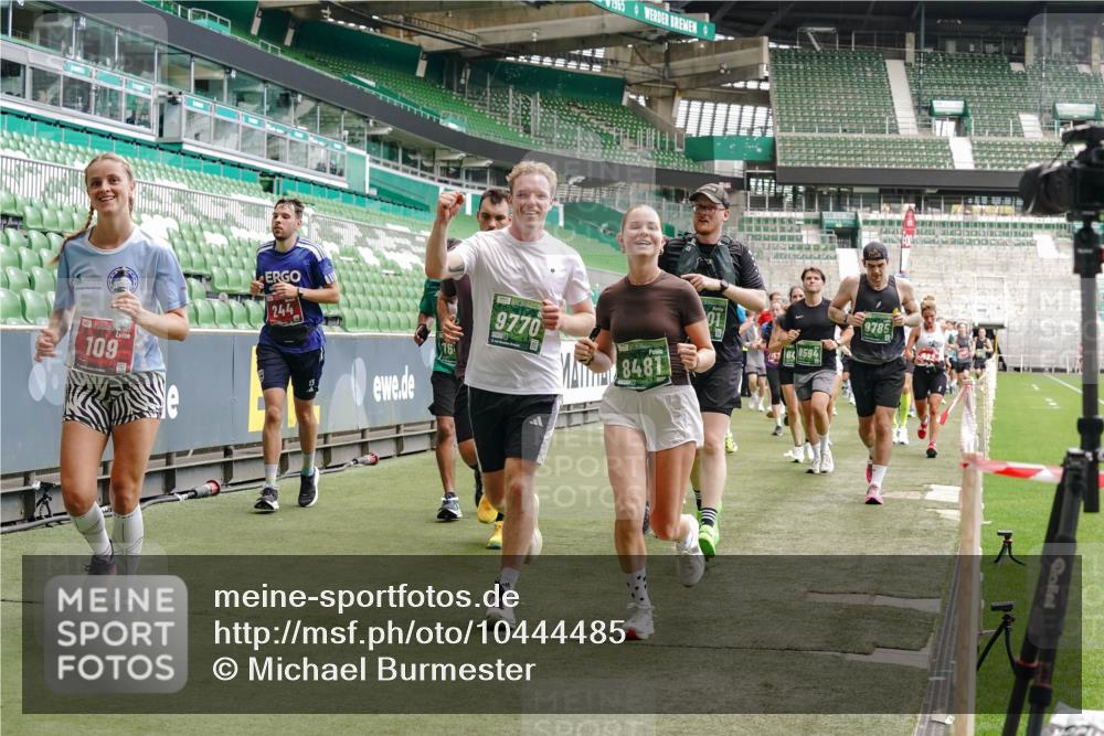 13.09.2026 - 21. swb-Marathon Bremen Michael Burmester http://msf.ph/oto/10444485 13.09.2026 13:07:45 Laufen im Stadion 132, 156, 303, 310, 372, 489, 551, 607, 682, 716, 800, 808, 809, 831, 834, 846, 884, 911, 922, 1083, 1173, 1189, 1205, 1210, 1285, 1289, 1322, 1364, 1365, 1369, 1387, 1395, 1437, 1532, 1545, 1559, 1574, 1600, 1688, 1823, 1831, 1841, 1848, 1854, 1871, 1899, 1909, 1926, 1938, 2003, 2041, 2070, 2090, 2215, 2219, 2229, 2275, 2283, 2318, 2356, 2366, 2405, 2440, 2492, 2565, 2611, 2635, 2699, 2707, 2721, 2727, 2731, 2755, 2782, 2802, 2818, 2831, 2866, 2902, 2911, 2949, 2960 meine-sportfotos.de
