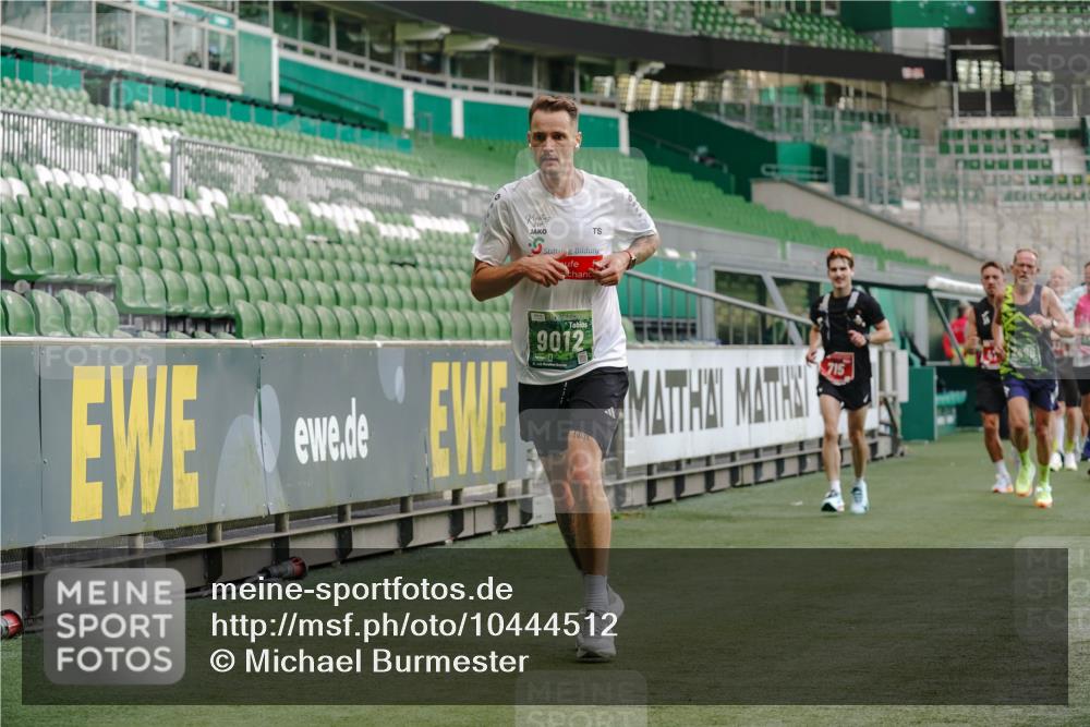 13.09.2026 - 21. swb-Marathon Bremen Michael Burmester http://msf.ph/oto/10444512 13.09.2026 12:45:20 Laufen im Stadion 195, 280, 339, 474, 493, 508, 623, 678, 681, 715, 788, 969, 1017, 1181, 1241, 1264, 1277, 1301, 1335, 1498, 1696, 1770, 1863, 1937, 1975, 2020, 2084, 2098, 2297, 2889, 3092, 3271, 3609, 4110, 4118, 4157, 4328, 4739, 5092, 5369, 5719, 5996, 6918, 6973, 7015, 7206, 7265, 7336, 7478, 7715, 8028, 8054, 8096, 8319, 8325, 8331, 8756, 8936, 9070, 9129, 9137, 9273, 9306, 9495, 9583, 9642, 13063, 13168, 13237, 371, 439, 650, 744, 957, 1411, 1667, 1822, 1850 meine-sportfotos.de