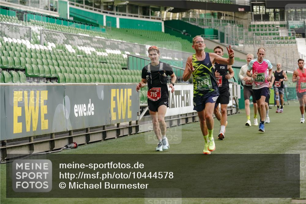 13.09.2026 - 21. swb-Marathon Bremen Michael Burmester http://msf.ph/oto/10444578 13.09.2026 12:45:23 Laufen im Stadion 195, 280, 339, 474, 493, 508, 623, 678, 681, 697, 715, 788, 969, 1017, 1034, 1181, 1241, 1264, 1277, 1301, 1335, 1498, 1696, 1770, 1863, 1937, 1975, 2020, 2084, 2098, 2297, 2889, 3092, 3271, 3609, 4110, 4118, 4157, 4328, 5092, 5719, 5996, 6918, 6973, 7015, 7206, 7265, 7336, 7478, 7715, 8028, 8054, 8096, 8319, 8325, 8331, 8670, 8756, 8936, 9070, 9129, 9137, 9273, 9306, 9495, 9583, 9642, 13063, 13168, 13237, 371, 439, 650, 744, 957, 1411, 1667, 1822, 1850 meine-sportfotos.de