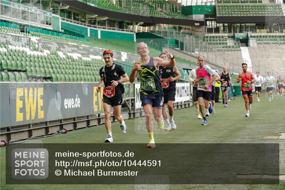 13.09.2026 - 21. swb-Marathon Bremen Michael Burmester http://msf.ph/oto/10444591 13.09.2026 12:45:24 Laufen im Stadion 195, 280, 339, 474, 493, 508, 623, 678, 681, 697, 715, 788, 969, 1017, 1034, 1181, 1241, 1264, 1277, 1301, 1335, 1498, 1696, 1770, 1863, 1937, 1975, 2020, 2084, 2098, 2297, 2889, 3092, 3271, 3609, 4110, 4118, 4157, 4328, 5092, 5719, 5996, 6918, 6973, 7015, 7206, 7265, 7336, 7478, 7715, 8028, 8054, 8096, 8319, 8325, 8331, 8670, 8756, 8936, 9070, 9129, 9137, 9273, 9306, 9495, 9583, 9642, 13063, 13168, 13237, 371, 439, 650, 744, 957, 1411, 1667, 1822, 1850 meine-sportfotos.de