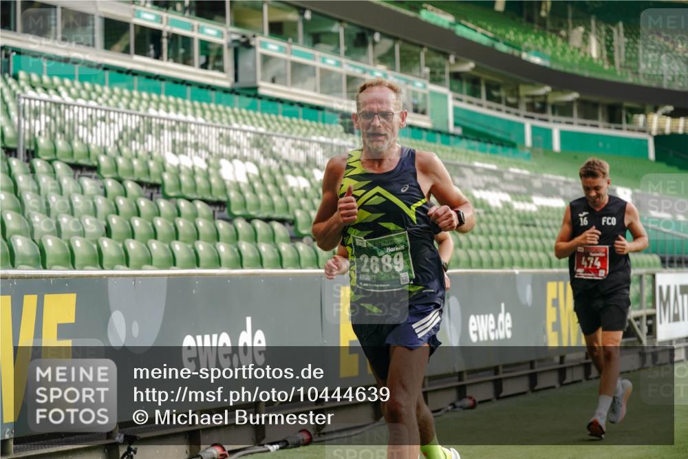 13.09.2026 - 21. swb-Marathon Bremen Michael Burmester http://msf.ph/oto/10444639 13.09.2026 12:45:25 Laufen im Stadion 195, 280, 339, 474, 493, 508, 623, 678, 681, 697, 715, 788, 969, 1017, 1034, 1181, 1241, 1264, 1277, 1301, 1335, 1498, 1696, 1770, 1863, 1937, 1975, 2020, 2084, 2098, 2297, 2889, 3092, 3271, 3609, 4110, 4118, 4157, 4328, 5092, 5719, 5996, 6918, 6973, 7015, 7206, 7265, 7336, 7478, 7715, 8028, 8054, 8096, 8319, 8325, 8331, 8670, 8756, 8936, 9070, 9129, 9137, 9273, 9306, 9495, 9583, 9642, 13063, 13168, 13237, 371, 439, 650, 744, 957, 1411, 1667, 1822, 1850 meine-sportfotos.de