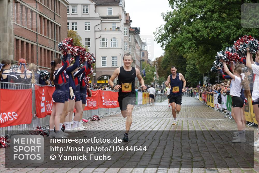 13.09.2026 - Kiel Lauf Yannick Fuchs http://msf.ph/oto/10444644 13.09.2026 12:13:41 Ziel 663, 10008, 10927, 902, 3290, 10470, 2109, 10160, 10208, 11809 meine-sportfotos.de