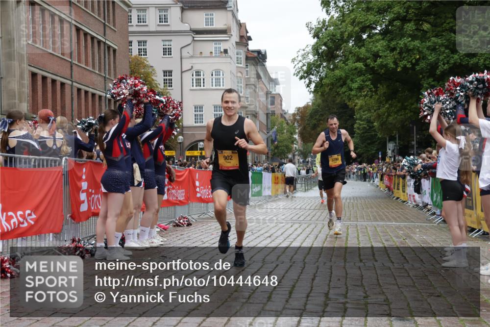 13.09.2026 - Kiel Lauf Yannick Fuchs http://msf.ph/oto/10444648 13.09.2026 12:13:41 Ziel 663, 10008, 10927, 902, 3290, 10470, 2109, 10160, 10208, 11809 meine-sportfotos.de