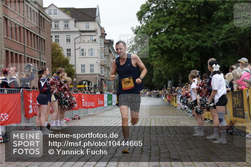 13.09.2026 - Kiel Lauf Yannick Fuchs http://msf.ph/oto/10444665 13.09.2026 12:13:43 Ziel 663, 10008, 10160, 10927, 902, 3290, 10470, 2109, 10208, 11809 meine-sportfotos.de