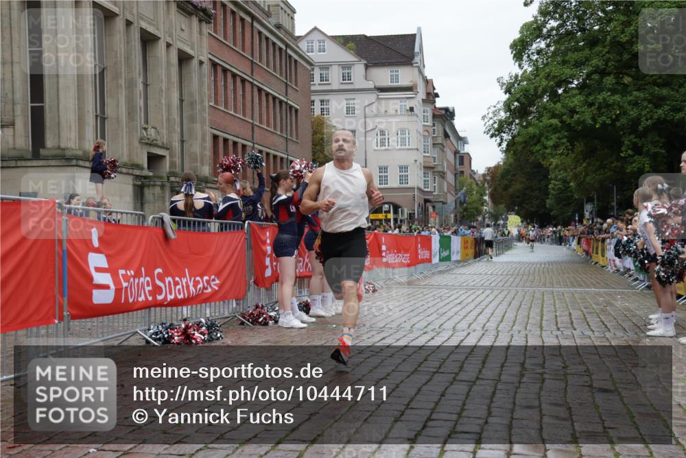 13.09.2026 - Kiel Lauf Yannick Fuchs http://msf.ph/oto/10444711 13.09.2026 12:13:47 Ziel 663, 2109, 10008, 10160, 10927, 902, 3290, 10470, 10208 meine-sportfotos.de