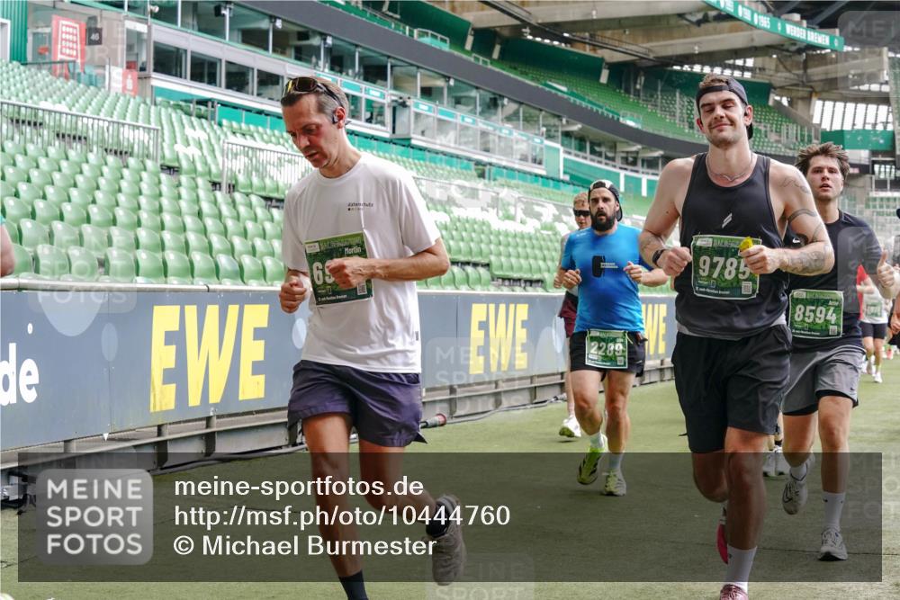 13.09.2026 - 21. swb-Marathon Bremen Michael Burmester http://msf.ph/oto/10444760 13.09.2026 13:07:48 Laufen im Stadion 132, 156, 303, 310, 372, 489, 551, 607, 682, 716, 800, 808, 809, 831, 834, 846, 884, 911, 922, 1083, 1124, 1173, 1189, 1205, 1210, 1285, 1289, 1322, 1364, 1369, 1387, 1395, 1437, 1532, 1545, 1559, 1600, 1688, 1823, 1831, 1841, 1848, 1854, 1871, 1899, 1926, 1938, 2003, 2041, 2070, 2090, 2215, 2219, 2229, 2275, 2283, 2318, 2356, 2366, 2405, 2440, 2492, 2565, 2611, 2635, 2699, 2707, 2721, 2727, 2731, 2755, 2782, 2802, 2818, 2831, 2866, 2897, 2902, 2911, 2930, 2949, 2960 meine-sportfotos.de
