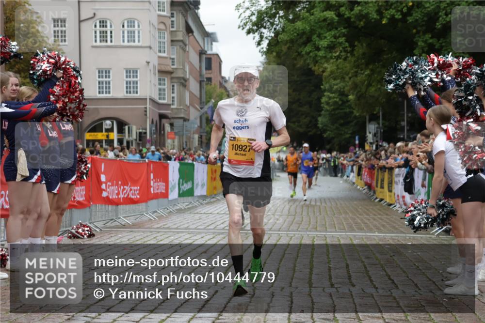 13.09.2026 - Kiel Lauf Yannick Fuchs http://msf.ph/oto/10444779 13.09.2026 12:14:02 Ziel 10208, 663, 2109, 10008, 10160, 10927, 6182, 9253, 10912, 10470 meine-sportfotos.de