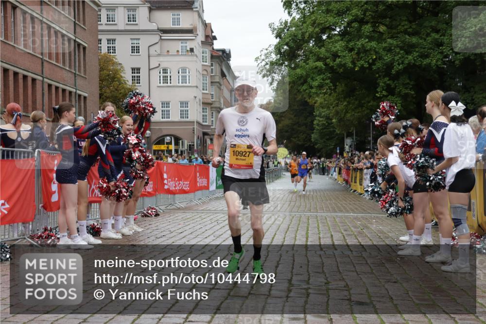 13.09.2026 - Kiel Lauf Yannick Fuchs http://msf.ph/oto/10444798 13.09.2026 12:14:02 Ziel 10208, 663, 2109, 10008, 10160, 10927, 6182, 9253, 10912, 10470 meine-sportfotos.de