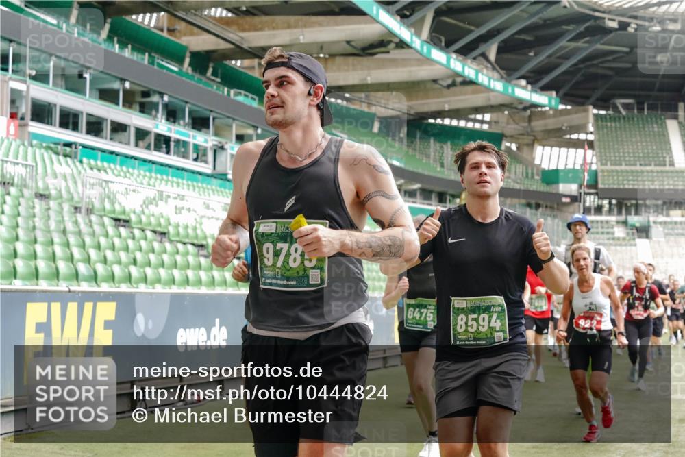 13.09.2026 - 21. swb-Marathon Bremen Michael Burmester http://msf.ph/oto/10444824 13.09.2026 13:07:49 Laufen im Stadion 132, 156, 303, 310, 372, 489, 551, 607, 682, 716, 800, 808, 809, 831, 834, 846, 884, 911, 922, 1083, 1124, 1173, 1189, 1205, 1210, 1285, 1289, 1322, 1364, 1369, 1387, 1395, 1437, 1532, 1545, 1559, 1600, 1688, 1823, 1831, 1841, 1848, 1854, 1871, 1899, 1926, 1938, 2003, 2041, 2070, 2090, 2215, 2219, 2229, 2275, 2283, 2318, 2356, 2366, 2405, 2440, 2492, 2565, 2611, 2635, 2699, 2707, 2721, 2727, 2731, 2755, 2782, 2802, 2818, 2831, 2866, 2897, 2902, 2911, 2930, 2949, 2960 meine-sportfotos.de
