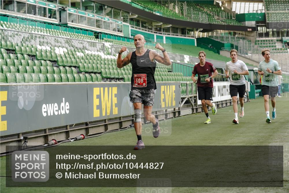 13.09.2026 - 21. swb-Marathon Bremen Michael Burmester http://msf.ph/oto/10444827 13.09.2026 12:45:33 Laufen im Stadion 195, 280, 339, 474, 493, 508, 567, 678, 681, 697, 715, 788, 1017, 1034, 1181, 1241, 1264, 1277, 1301, 1335, 1498, 1696, 1863, 1937, 1975, 2020, 2084, 2098, 2297, 2889, 3092, 3271, 3609, 4110, 4118, 4157, 4328, 5092, 5719, 5996, 6918, 6973, 7015, 7206, 7265, 7336, 7478, 7715, 8028, 8054, 8096, 8319, 8325, 8331, 8670, 8701, 8756, 8936, 9070, 9129, 9137, 9273, 9306, 9495, 9583, 9642, 13063, 13168, 13237, 439, 650, 957, 1411, 1667, 1822, 1850 meine-sportfotos.de