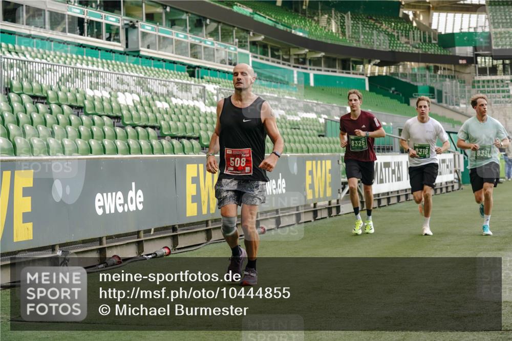 13.09.2026 - 21. swb-Marathon Bremen Michael Burmester http://msf.ph/oto/10444855 13.09.2026 12:45:33 Laufen im Stadion 195, 280, 339, 474, 493, 508, 567, 678, 681, 697, 715, 788, 1017, 1034, 1181, 1241, 1264, 1277, 1301, 1335, 1498, 1696, 1863, 1937, 1975, 2020, 2084, 2098, 2297, 2889, 3092, 3271, 3609, 4110, 4118, 4157, 4328, 5092, 5719, 5996, 6918, 6973, 7015, 7206, 7265, 7336, 7478, 7715, 8028, 8054, 8096, 8319, 8325, 8331, 8670, 8701, 8756, 8936, 9070, 9129, 9137, 9273, 9306, 9495, 9583, 9642, 13063, 13168, 13237, 439, 650, 957, 1411, 1667, 1822, 1850 meine-sportfotos.de