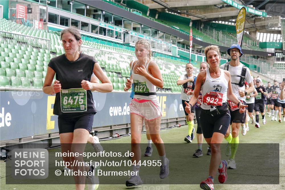 13.09.2026 - 21. swb-Marathon Bremen Michael Burmester http://msf.ph/oto/10444955 13.09.2026 13:07:51 Laufen im Stadion 132, 156, 310, 372, 489, 551, 607, 682, 716, 800, 808, 809, 831, 834, 846, 884, 911, 922, 1083, 1124, 1173, 1189, 1205, 1210, 1285, 1289, 1322, 1364, 1369, 1387, 1395, 1437, 1532, 1545, 1559, 1600, 1688, 1831, 1841, 1848, 1854, 1871, 1899, 1926, 1938, 2003, 2041, 2070, 2090, 2215, 2219, 2229, 2275, 2283, 2318, 2356, 2366, 2405, 2440, 2467, 2492, 2565, 2611, 2635, 2699, 2707, 2721, 2727, 2731, 2755, 2782, 2802, 2818, 2831, 2866, 2897, 2902, 2911, 2930, 2949, 2960 meine-sportfotos.de