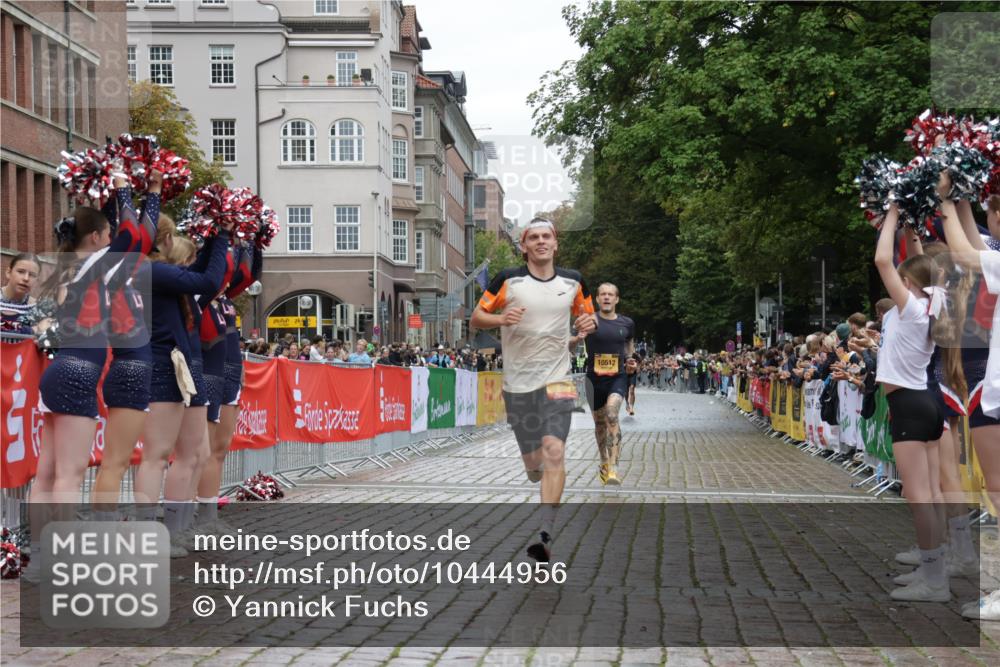 13.09.2026 - Kiel Lauf Yannick Fuchs http://msf.ph/oto/10444956 13.09.2026 12:14:14 Ziel 6182, 9253, 10912, 663, 2109, 10008, 10160, 10208, 2565, 11085, 10008, 10927 meine-sportfotos.de