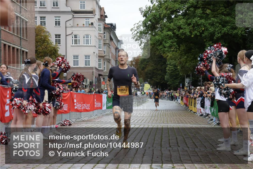 13.09.2026 - Kiel Lauf Yannick Fuchs http://msf.ph/oto/10444987 13.09.2026 12:14:16 Ziel 6182, 9253, 10912, 663, 2109, 10008, 10160, 10208, 2565, 11085, 10008, 10927 meine-sportfotos.de
