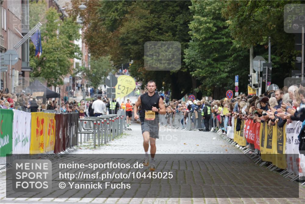 13.09.2026 - Kiel Lauf Yannick Fuchs http://msf.ph/oto/10445025 13.09.2026 12:14:19 Ziel 6182, 9253, 10912, 663, 2109, 10160, 10208, 2565, 11085, 663, 10008, 10160, 10927 meine-sportfotos.de