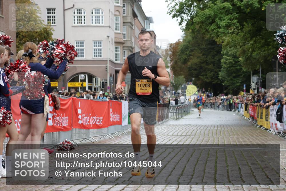 13.09.2026 - Kiel Lauf Yannick Fuchs http://msf.ph/oto/10445044 13.09.2026 12:14:24 Ziel 2565, 9253, 10912, 11085, 2109, 6182, 10208, 9316, 663, 2109, 10160 meine-sportfotos.de