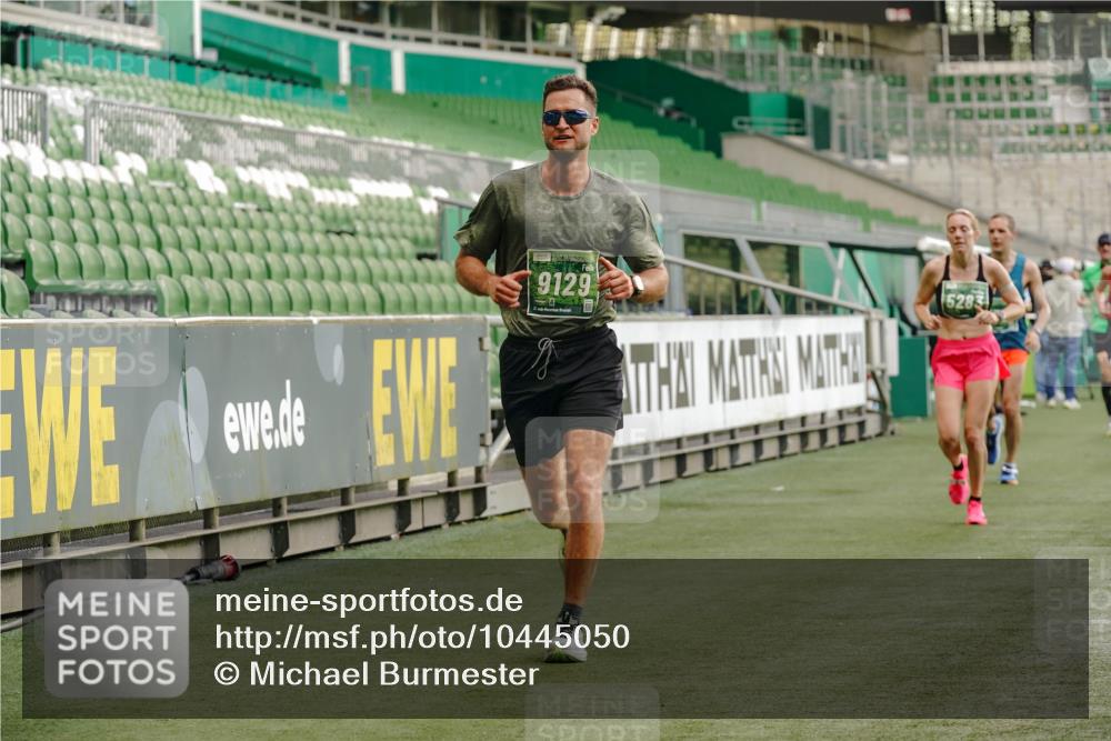 13.09.2026 - 21. swb-Marathon Bremen Michael Burmester http://msf.ph/oto/10445050 13.09.2026 12:45:41 Laufen im Stadion 195, 280, 339, 474, 493, 508, 567, 681, 697, 715, 788, 1017, 1034, 1181, 1241, 1264, 1277, 1301, 1335, 1696, 1863, 1937, 1975, 2020, 2084, 2087, 2297, 2889, 3092, 3271, 3609, 4110, 4118, 4157, 4328, 5092, 5238, 5283, 5674, 5719, 5996, 6918, 6973, 7206, 7265, 7336, 7478, 7715, 8028, 8054, 8096, 8319, 8325, 8331, 8670, 8701, 8756, 8936, 9070, 9129, 9137, 9273, 9306, 9495, 9583, 9642, 13063, 13168, 13237, 439, 1411, 1667, 1822, 1850 meine-sportfotos.de