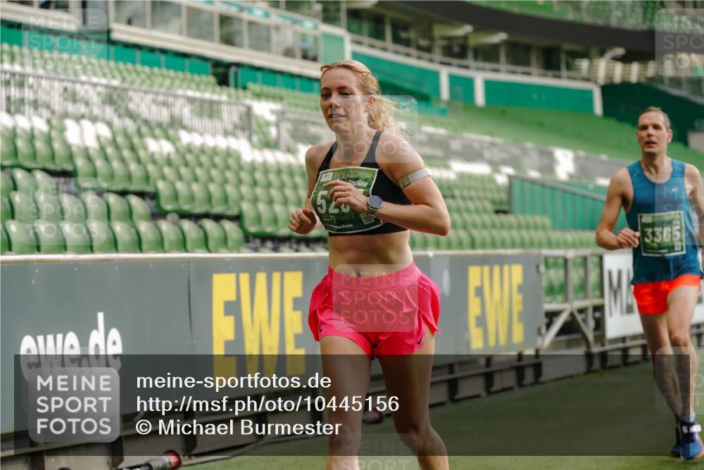 13.09.2026 - 21. swb-Marathon Bremen Michael Burmester http://msf.ph/oto/10445156 13.09.2026 12:45:45 Laufen im Stadion 195, 280, 339, 474, 493, 508, 538, 567, 681, 697, 715, 788, 1017, 1034, 1181, 1241, 1264, 1277, 1301, 1335, 1696, 1863, 1937, 1975, 2020, 2084, 2087, 2297, 2809, 2889, 3092, 3271, 3609, 4110, 4118, 4157, 4328, 5024, 5092, 5238, 5283, 5674, 5719, 5996, 6918, 6973, 7206, 7265, 7336, 7478, 7715, 8054, 8096, 8319, 8325, 8331, 8670, 8701, 8756, 8936, 9070, 9129, 9273, 9306, 9495, 9583, 9642, 13034, 13168, 439, 1411, 1667, 1822, 1850 meine-sportfotos.de