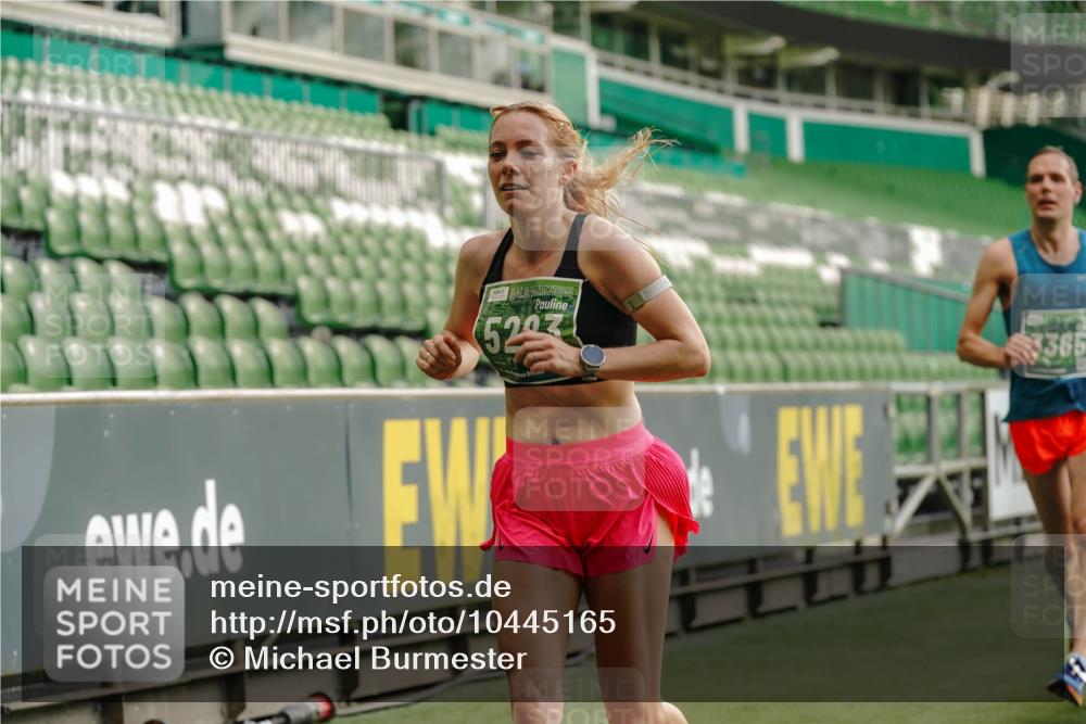 13.09.2026 - 21. swb-Marathon Bremen Michael Burmester http://msf.ph/oto/10445165 13.09.2026 12:45:45 Laufen im Stadion 195, 280, 339, 474, 493, 508, 538, 567, 681, 697, 715, 788, 1017, 1034, 1181, 1241, 1264, 1277, 1301, 1335, 1696, 1863, 1937, 1975, 2020, 2084, 2087, 2297, 2809, 2889, 3092, 3271, 3609, 4110, 4118, 4157, 4328, 5024, 5092, 5238, 5283, 5674, 5719, 5996, 6918, 6973, 7206, 7265, 7336, 7478, 7715, 8054, 8096, 8319, 8325, 8331, 8670, 8701, 8756, 8936, 9070, 9129, 9273, 9306, 9495, 9583, 9642, 13034, 13168, 439, 1411, 1667, 1822, 1850 meine-sportfotos.de