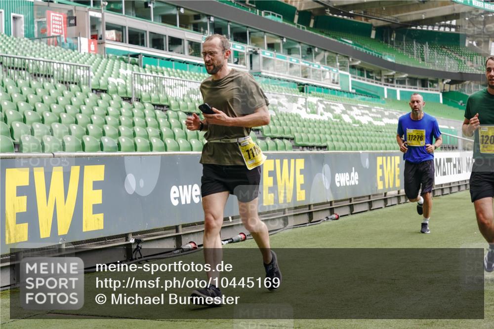 13.09.2026 - 21. swb-Marathon Bremen Michael Burmester http://msf.ph/oto/10445169 13.09.2026 10:29:07 Laufen im Stadion 10162, 10170, 10183, 10189, 10200, 10218, 10223, 10253, 10267, 10270, 10293, 10294, 10316, 10329, 10334, 10348, 10381, 10393, 10421, 10426, 10467, 10508, 10525, 10537, 10538, 10544, 10585, 10594, 10655, 10709, 10734, 10739, 10761, 10763, 10764, 10770, 10814, 10825, 10827, 10835, 10840, 10846, 10876, 10910, 10917, 10923, 10966, 10993, 11005, 11007, 11018, 11035, 11058, 11076, 11087, 11092, 11109, 11170 meine-sportfotos.de