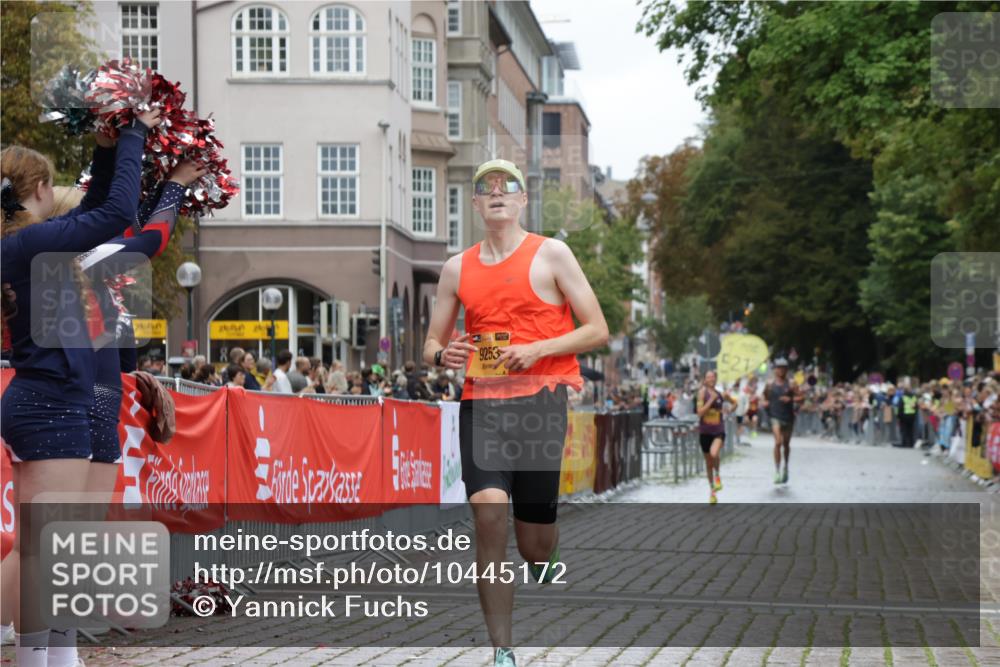 13.09.2026 - Kiel Lauf Yannick Fuchs http://msf.ph/oto/10445172 13.09.2026 12:14:43 Ziel 7208, 9316, 2565, 6182, 9253, 10912, 11085, 2550 meine-sportfotos.de