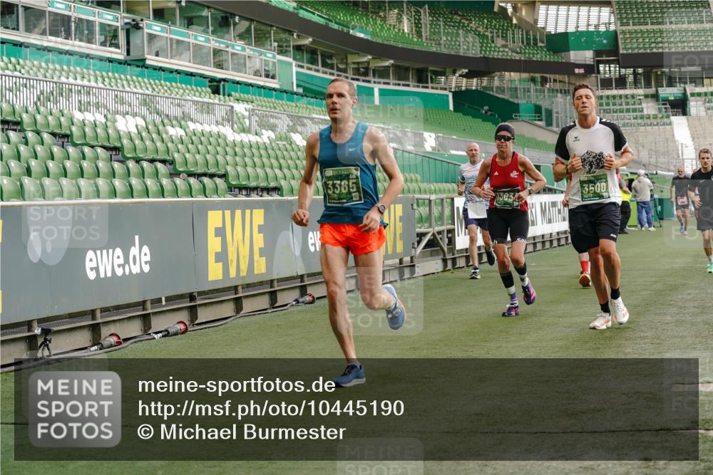 13.09.2026 - 21. swb-Marathon Bremen Michael Burmester http://msf.ph/oto/10445190 13.09.2026 12:45:46 Laufen im Stadion 195, 280, 339, 474, 493, 508, 538, 567, 681, 697, 715, 788, 1017, 1034, 1181, 1241, 1264, 1277, 1301, 1335, 1696, 1863, 1937, 1975, 2020, 2084, 2087, 2297, 2809, 2889, 3092, 3271, 3609, 4110, 4118, 4157, 4328, 5024, 5092, 5238, 5283, 5674, 5719, 5996, 6918, 6973, 7206, 7265, 7336, 7478, 7715, 8054, 8096, 8319, 8325, 8331, 8670, 8701, 8756, 8936, 9070, 9129, 9273, 9306, 9495, 9583, 9642, 13034, 13168, 439, 1411, 1667, 1822, 1850 meine-sportfotos.de