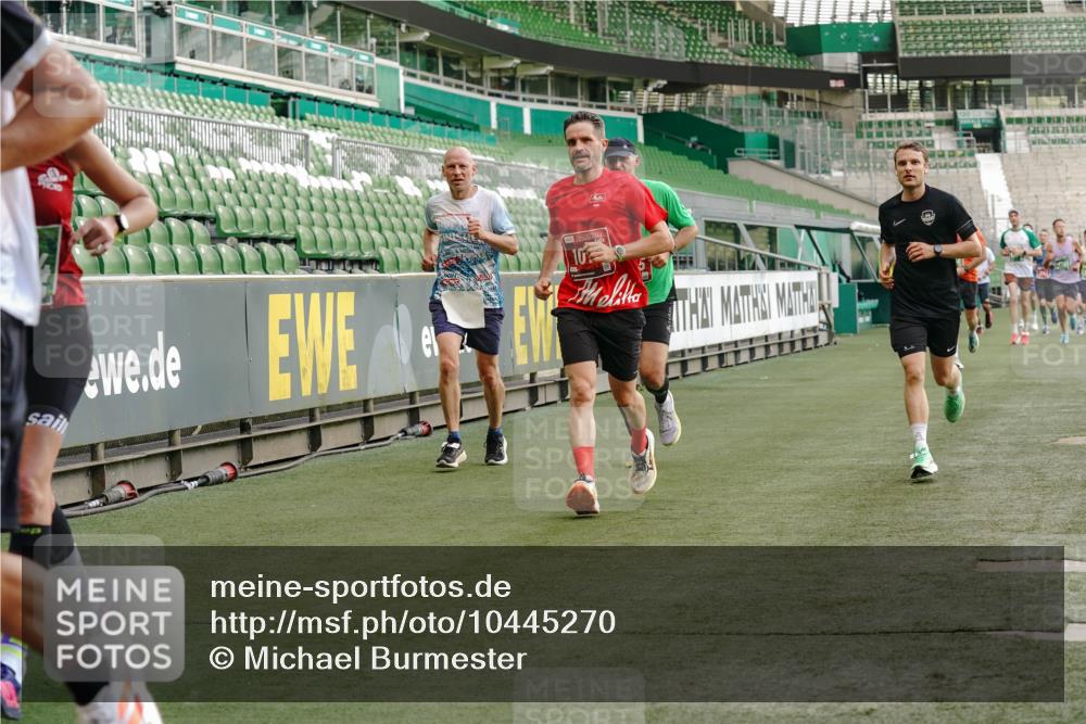 13.09.2026 - 21. swb-Marathon Bremen Michael Burmester http://msf.ph/oto/10445270 13.09.2026 12:45:49 Laufen im Stadion 195, 280, 339, 474, 493, 508, 538, 567, 604, 697, 715, 788, 1017, 1034, 1181, 1241, 1264, 1277, 1301, 1335, 1696, 1863, 1937, 1975, 2020, 2084, 2087, 2297, 2809, 2889, 3092, 3271, 3609, 4110, 4118, 4157, 4328, 5024, 5092, 5238, 5283, 5674, 5719, 5996, 6918, 7206, 7265, 7336, 7478, 7715, 8054, 8096, 8319, 8325, 8331, 8670, 8701, 8756, 8936, 9070, 9129, 9273, 9306, 9495, 9583, 9642, 13034, 13168, 439, 1411, 1667, 1822, 1850 meine-sportfotos.de