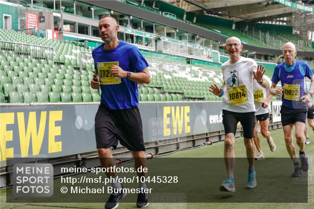 13.09.2026 - 21. swb-Marathon Bremen Michael Burmester http://msf.ph/oto/10445328 13.09.2026 10:29:10 Laufen im Stadion 10162, 10170, 10183, 10189, 10200, 10218, 10223, 10253, 10267, 10270, 10293, 10294, 10316, 10329, 10334, 10348, 10381, 10393, 10421, 10426, 10467, 10508, 10525, 10537, 10538, 10544, 10585, 10594, 10655, 10709, 10734, 10739, 10761, 10763, 10764, 10770, 10814, 10825, 10827, 10835, 10840, 10846, 10876, 10910, 10917, 10923, 10966, 10993, 11005, 11007, 11018, 11035, 11058, 11076, 11087, 11092, 11109, 11170 meine-sportfotos.de