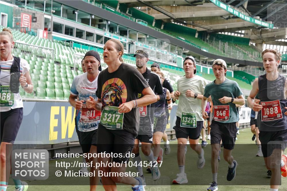 13.09.2026 - 21. swb-Marathon Bremen Michael Burmester http://msf.ph/oto/10445427 13.09.2026 13:07:58 Laufen im Stadion 132, 156, 310, 372, 489, 551, 607, 682, 716, 800, 808, 809, 831, 834, 846, 884, 911, 922, 1083, 1124, 1173, 1189, 1205, 1210, 1285, 1289, 1322, 1364, 1369, 1387, 1395, 1437, 1532, 1545, 1559, 1600, 1688, 1831, 1841, 1848, 1854, 1871, 1899, 1926, 1938, 2003, 2041, 2070, 2090, 2215, 2219, 2229, 2283, 2318, 2366, 2380, 2405, 2440, 2467, 2492, 2565, 2611, 2635, 2699, 2707, 2721, 2727, 2731, 2755, 2782, 2802, 2818, 2823, 2831, 2841, 2866, 2897, 2911, 2930, 2949, 2960 meine-sportfotos.de