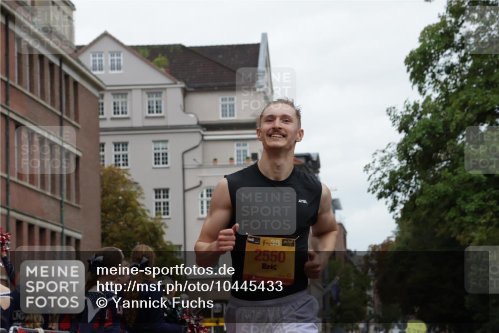13.09.2026 - Kiel Lauf Yannick Fuchs http://msf.ph/oto/10445433 13.09.2026 12:15:21 Ziel 3398, 6871, 8093, 9575, 12196, 2550, 7208, 9855, 3194, 3970, 7208, 9316 meine-sportfotos.de