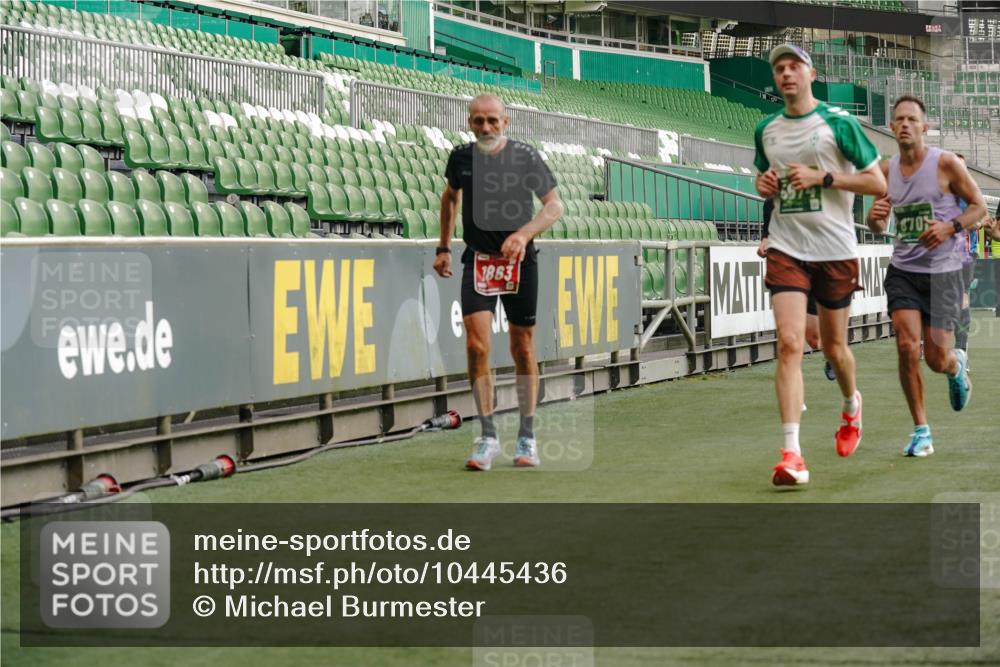 13.09.2026 - 21. swb-Marathon Bremen Michael Burmester http://msf.ph/oto/10445436 13.09.2026 12:45:56 Laufen im Stadion 195, 280, 339, 474, 508, 538, 567, 604, 697, 715, 788, 1017, 1034, 1181, 1241, 1264, 1277, 1301, 1863, 1937, 1975, 2020, 2021, 2084, 2087, 2297, 2809, 2889, 3092, 3271, 3609, 4110, 4157, 4236, 5024, 5092, 5238, 5283, 5674, 5719, 5996, 6918, 7206, 7265, 7336, 7478, 7715, 8054, 8096, 8319, 8325, 8331, 8670, 8701, 8756, 8936, 8983, 9070, 9129, 9273, 9306, 9495, 9544, 9583, 9642, 13034, 13168, 439, 1411, 1667, 1822, 1850 meine-sportfotos.de