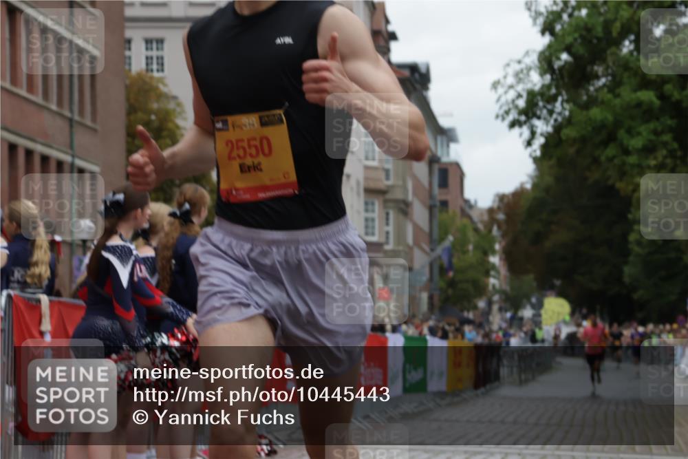 13.09.2026 - Kiel Lauf Yannick Fuchs http://msf.ph/oto/10445443 13.09.2026 12:15:21 Ziel 3398, 6871, 8093, 9575, 12196, 2550, 7208, 9855, 3194, 3970, 7208, 9316 meine-sportfotos.de