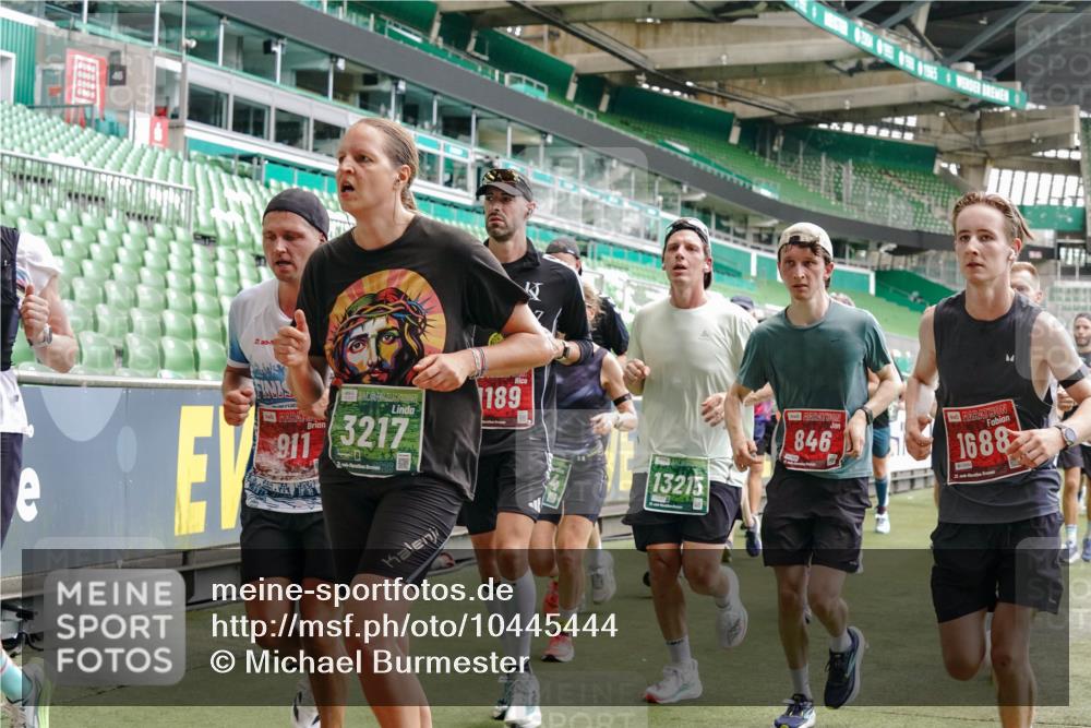 13.09.2026 - 21. swb-Marathon Bremen Michael Burmester http://msf.ph/oto/10445444 13.09.2026 13:07:58 Laufen im Stadion 132, 156, 310, 372, 489, 551, 607, 682, 716, 800, 808, 809, 831, 834, 846, 884, 911, 922, 1083, 1124, 1173, 1189, 1205, 1210, 1285, 1289, 1322, 1364, 1369, 1387, 1395, 1437, 1532, 1545, 1559, 1600, 1688, 1831, 1841, 1848, 1854, 1871, 1899, 1926, 1938, 2003, 2041, 2070, 2090, 2215, 2219, 2229, 2283, 2318, 2366, 2380, 2405, 2440, 2467, 2492, 2565, 2611, 2635, 2699, 2707, 2721, 2727, 2731, 2755, 2782, 2802, 2818, 2823, 2831, 2841, 2866, 2897, 2911, 2930, 2949, 2960 meine-sportfotos.de