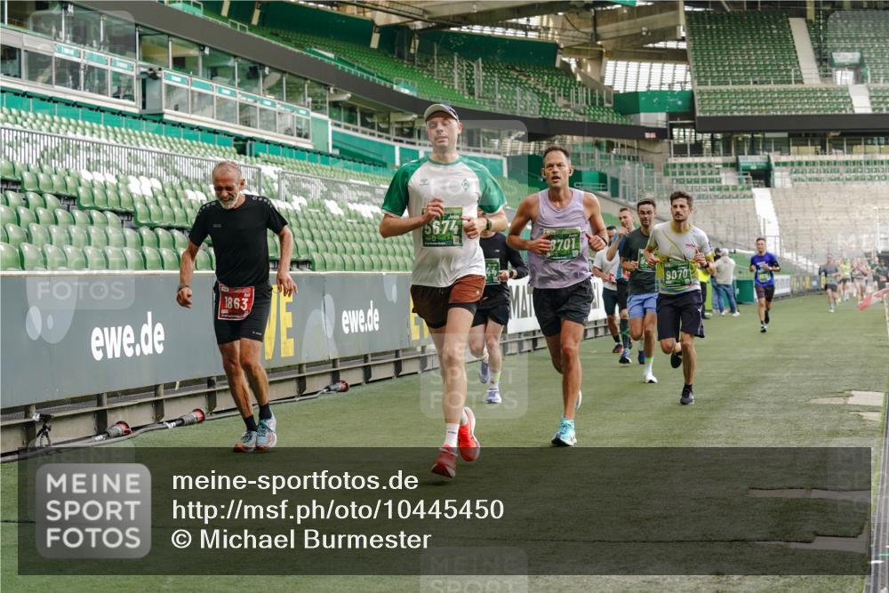 13.09.2026 - 21. swb-Marathon Bremen Michael Burmester http://msf.ph/oto/10445450 13.09.2026 12:45:57 Laufen im Stadion 195, 280, 339, 474, 508, 538, 567, 604, 697, 715, 788, 1017, 1034, 1181, 1241, 1264, 1277, 1301, 1863, 1937, 1975, 2020, 2021, 2084, 2087, 2297, 2809, 2889, 3092, 3271, 3609, 4110, 4157, 4236, 4777, 5024, 5092, 5238, 5283, 5674, 5719, 5996, 6918, 7206, 7265, 7336, 7478, 7715, 8054, 8096, 8319, 8325, 8331, 8670, 8701, 8756, 8936, 8983, 9070, 9129, 9273, 9306, 9495, 9544, 9583, 9642, 13034, 13168, 439, 1411, 1667, 1822, 1850 meine-sportfotos.de