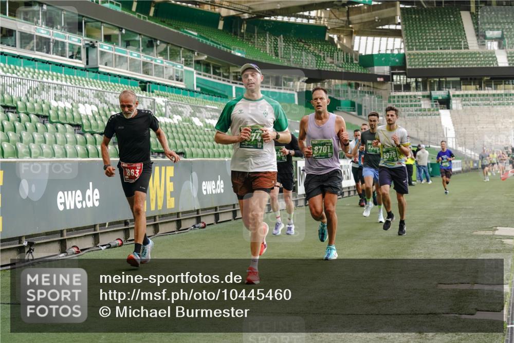 13.09.2026 - 21. swb-Marathon Bremen Michael Burmester http://msf.ph/oto/10445460 13.09.2026 12:45:57 Laufen im Stadion 195, 280, 339, 474, 508, 538, 567, 604, 697, 715, 788, 1017, 1034, 1181, 1241, 1264, 1277, 1301, 1863, 1937, 1975, 2020, 2021, 2084, 2087, 2297, 2809, 2889, 3092, 3271, 3609, 4110, 4157, 4236, 4777, 5024, 5092, 5238, 5283, 5674, 5719, 5996, 6918, 7206, 7265, 7336, 7478, 7715, 8054, 8096, 8319, 8325, 8331, 8670, 8701, 8756, 8936, 8983, 9070, 9129, 9273, 9306, 9495, 9544, 9583, 9642, 13034, 13168, 439, 1411, 1667, 1822, 1850 meine-sportfotos.de