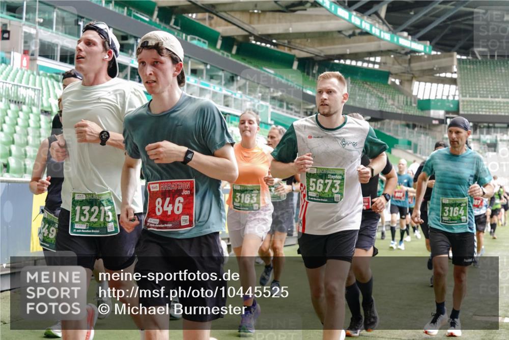 13.09.2026 - 21. swb-Marathon Bremen Michael Burmester http://msf.ph/oto/10445525 13.09.2026 13:07:59 Laufen im Stadion 132, 156, 310, 372, 489, 551, 607, 682, 716, 800, 808, 809, 831, 834, 846, 884, 911, 922, 1025, 1083, 1124, 1173, 1189, 1205, 1210, 1285, 1289, 1322, 1364, 1369, 1387, 1395, 1437, 1532, 1545, 1559, 1600, 1688, 1831, 1841, 1848, 1854, 1871, 1899, 1926, 1938, 2003, 2041, 2070, 2090, 2215, 2219, 2229, 2283, 2318, 2366, 2380, 2405, 2440, 2467, 2492, 2565, 2611, 2635, 2699, 2707, 2721, 2727, 2731, 2755, 2782, 2802, 2818, 2823, 2831, 2841, 2866, 2897, 2911, 2930, 2949, 2960 meine-sportfotos.de