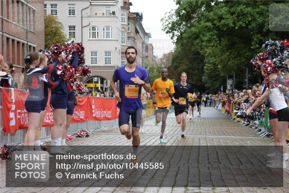 13.09.2026 - Kiel Lauf Yannick Fuchs http://msf.ph/oto/10445585 13.09.2026 12:15:36 Ziel 3194, 3970, 3398, 6871, 8093, 9575, 9855, 12196, 2562, 10494, 11267, 12309, 2550 meine-sportfotos.de