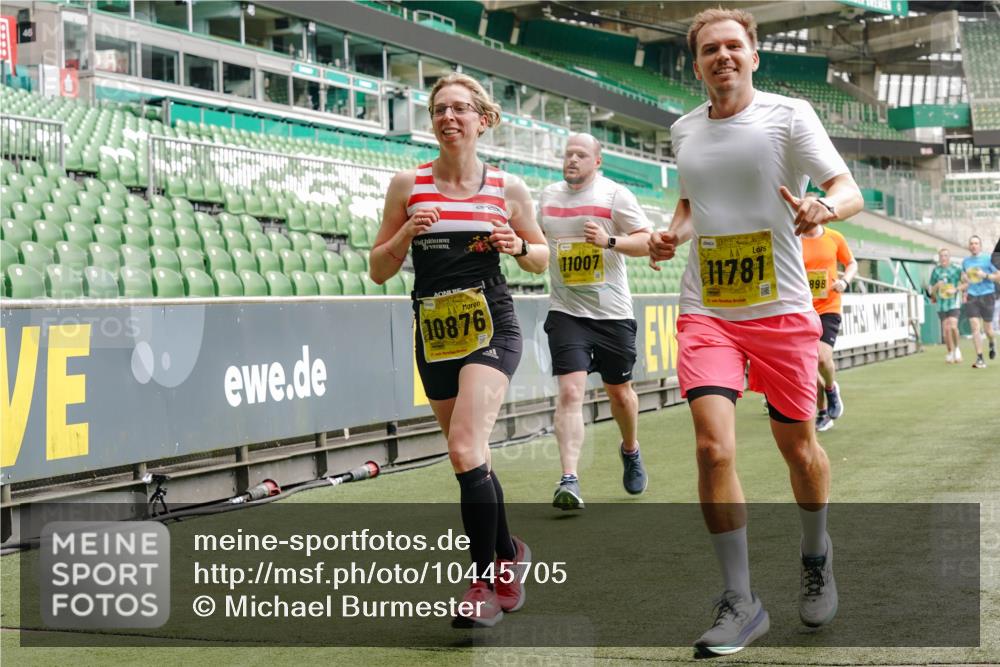 13.09.2026 - 21. swb-Marathon Bremen Michael Burmester http://msf.ph/oto/10445705 13.09.2026 10:29:17 Laufen im Stadion 10162, 10170, 10183, 10189, 10200, 10218, 10233, 10253, 10267, 10270, 10293, 10294, 10316, 10329, 10334, 10348, 10381, 10393, 10421, 10426, 10452, 10467, 10508, 10525, 10537, 10538, 10544, 10585, 10594, 10655, 10709, 10734, 10739, 10761, 10763, 10764, 10770, 10814, 10825, 10827, 10835, 10840, 10876, 10887, 10906, 10910, 10917, 10923, 10966, 10993, 11005, 11007, 11018, 11035, 11058, 11087, 11092, 11109, 11170 meine-sportfotos.de