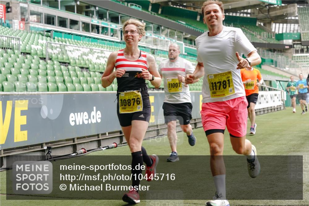 13.09.2026 - 21. swb-Marathon Bremen Michael Burmester http://msf.ph/oto/10445716 13.09.2026 10:29:18 Laufen im Stadion 10162, 10170, 10183, 10189, 10200, 10218, 10233, 10253, 10267, 10270, 10293, 10294, 10316, 10329, 10334, 10348, 10381, 10392, 10393, 10421, 10426, 10452, 10467, 10508, 10525, 10537, 10538, 10544, 10585, 10594, 10655, 10709, 10734, 10739, 10761, 10763, 10764, 10770, 10814, 10825, 10827, 10835, 10840, 10876, 10887, 10906, 10910, 10917, 10923, 10966, 10993, 11005, 11007, 11018, 11035, 11058, 11087, 11092, 11109, 11170 meine-sportfotos.de