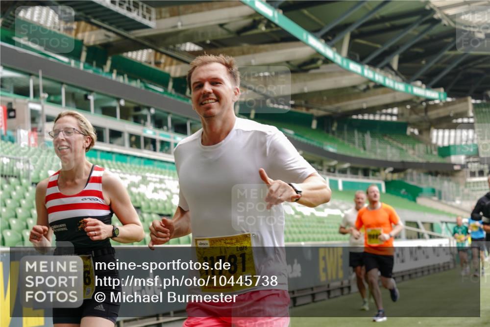 13.09.2026 - 21. swb-Marathon Bremen Michael Burmester http://msf.ph/oto/10445738 13.09.2026 10:29:18 Laufen im Stadion 10162, 10170, 10183, 10189, 10200, 10218, 10233, 10253, 10267, 10270, 10293, 10294, 10316, 10329, 10334, 10348, 10381, 10392, 10393, 10421, 10426, 10452, 10467, 10508, 10525, 10537, 10538, 10544, 10585, 10594, 10655, 10709, 10734, 10739, 10761, 10763, 10764, 10770, 10814, 10825, 10827, 10835, 10840, 10876, 10887, 10906, 10910, 10917, 10923, 10966, 10993, 11005, 11007, 11018, 11035, 11058, 11087, 11092, 11109, 11170 meine-sportfotos.de