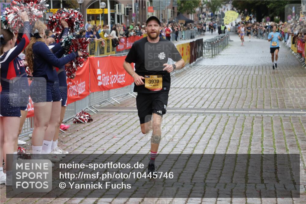 13.09.2026 - Kiel Lauf Yannick Fuchs http://msf.ph/oto/10445746 13.09.2026 12:15:53 Ziel 2562, 10494, 11267, 12309, 3194, 3398, 3970, 12196, 1555, 12683, 6871, 8093, 9575, 12196 meine-sportfotos.de